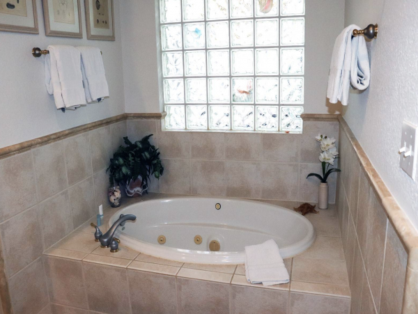 Islamorada 3 Bedroom Beach Vacation Pool Home Sleeps 8